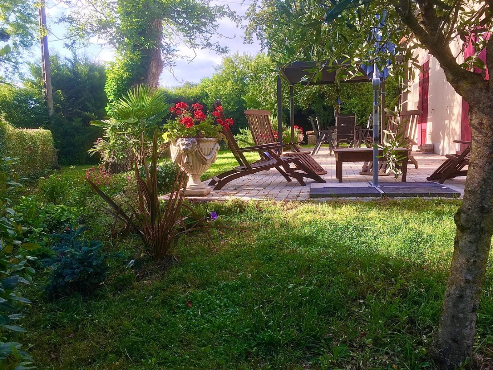 Nature Et Bord D'Etang A Jars Exterior photo